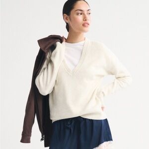 Abercrombie & Fitch V-Neck Plunge Sweater Merino Blend